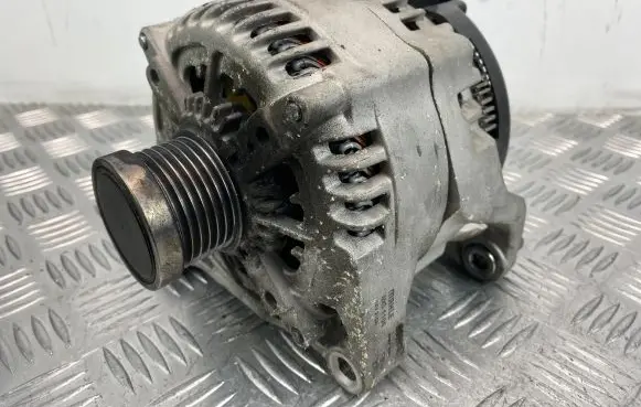 BMW 5 F10 F11 Generator/alternator MG1106 14V210A 21300