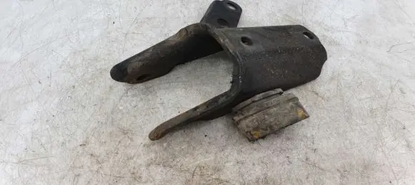 Toyota Avensis T220 Engine mounting bracket NOCODE