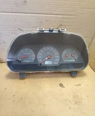 Volvo S40, V40 Speedometer (instrument cluster) 30889706 C1W20D2 DP0244043
