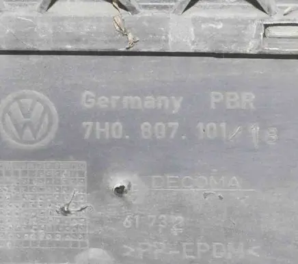 Volkswagen Transporter - Caravelle T5 Front bumper 7H0807101