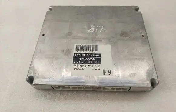 Toyota Corolla Verso AR10 Engine control unit/module MB1758009431 896610F091