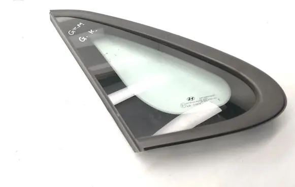 Hyundai i30 Rear vent window glass 