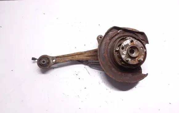 Rear wheel hub