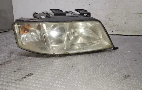 Audi A6 S6 C5 4B Headlight/headlamp 081411102R