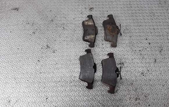 Volvo S40 Brake pads (rear) 