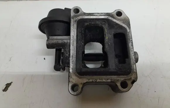 Volvo V60 EGR valve 30774746