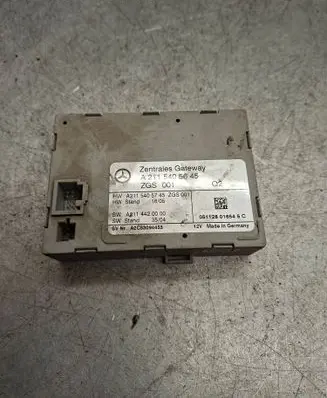Mercedes-Benz CLS C219 Gateway control module A2115405645 A2114420000 A2115405745