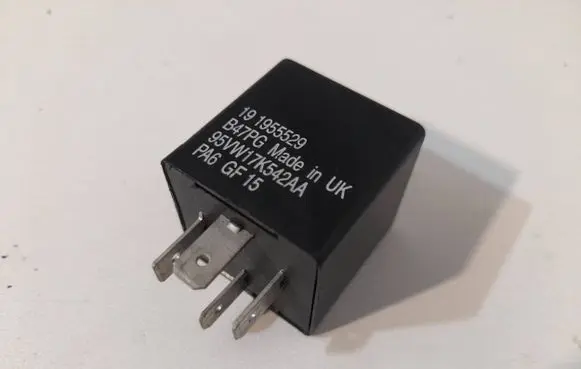 Volkswagen Golf III Other relay 191955529