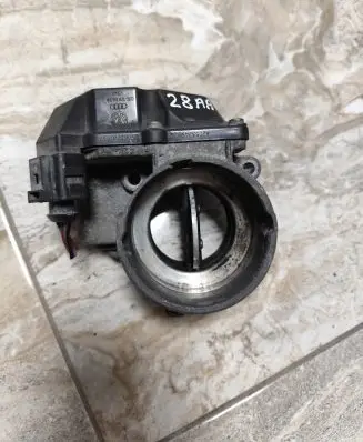 Volkswagen Caddy Throttle valve 03G128063A