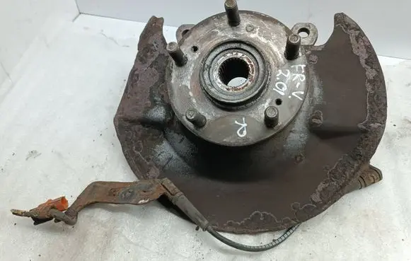 Honda FR-V Front wheel hub