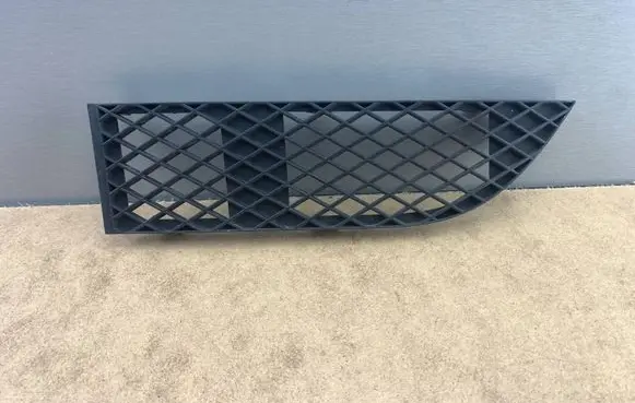 BMW 7 E65 E66 Front bumper lower grill 7135563 51117135563