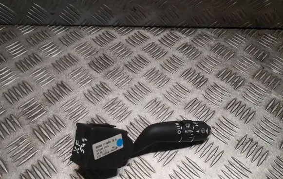 Jaguar XF X250 Wiper control stalk 8W8317A553AA