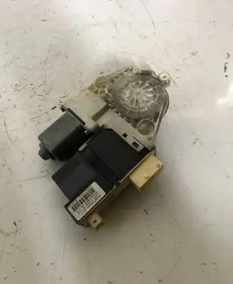Citroen C4 I Front door window regulator motor 997832101 19124639 7746004801