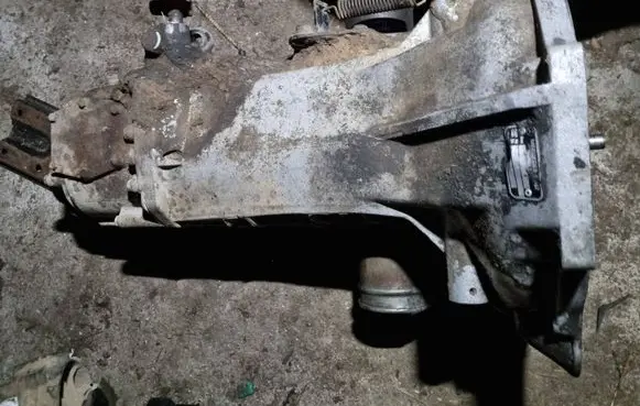 Mercedes-Benz 100 W631 Manual 4 speed gearbox AM3100