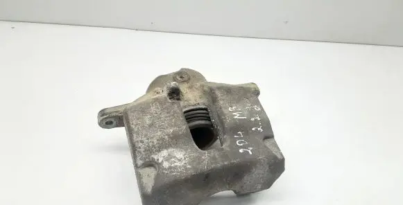 Mercedes-Benz C W204 Front brake caliper
