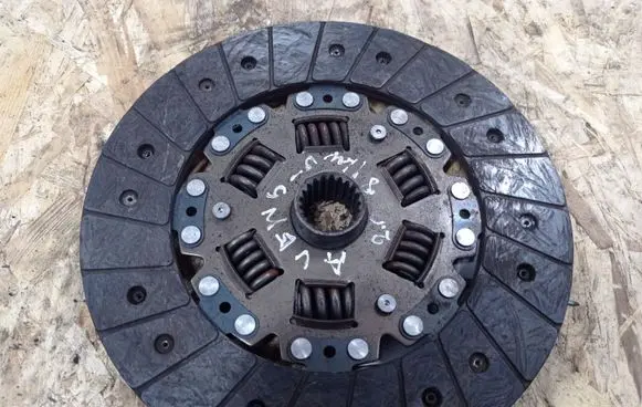Toyota Avensis T220 Clutch pressure plate 