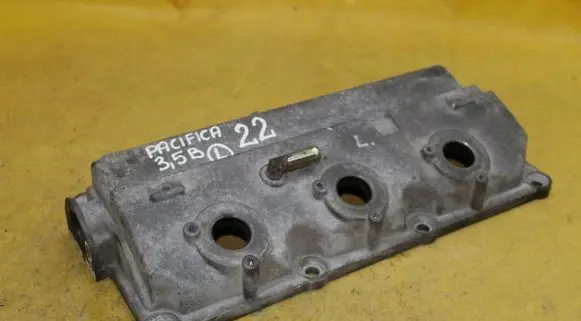 Chrysler Pacifica Rocker cam cover 