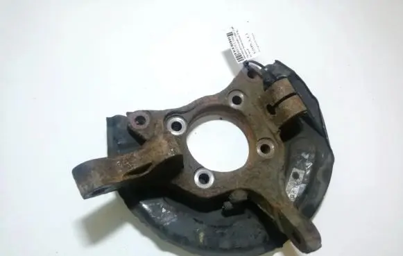 Mitsubishi Grandis Front wheel hub