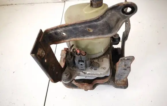 Volvo V50 Power steering pump 4n513k514ds