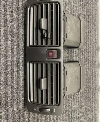 Volvo V50 Dash center air vent grill 30722777 Y01145 150805B2