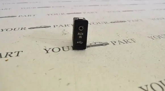 BMW X3 F25 AUX in-socket connector 9129651
