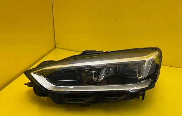 Audi A5 Headlight/headlamp 8W6941035E