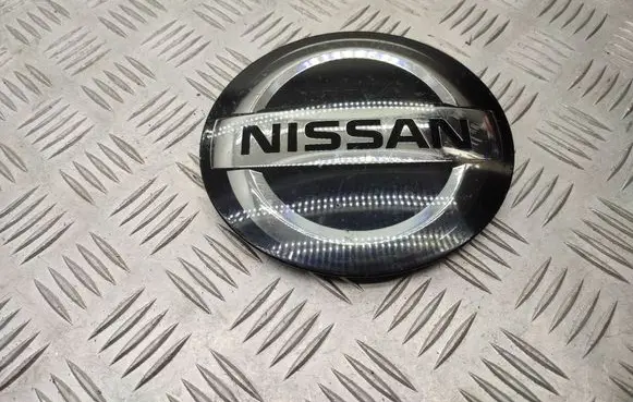 Nissan X-Trail T32 Manufacturer badge logo/emblem 628907FW0A