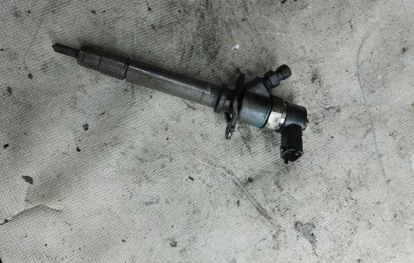 Volvo XC90 Fuel injector 8658052 EA3530C