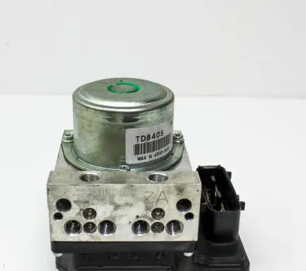 Nissan Leaf I (ZE0) ABS Pump 476604NA0A