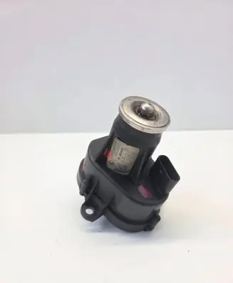 BMW 5 GT F07 Intake manifold valve actuator/motor 7811299 0280751005