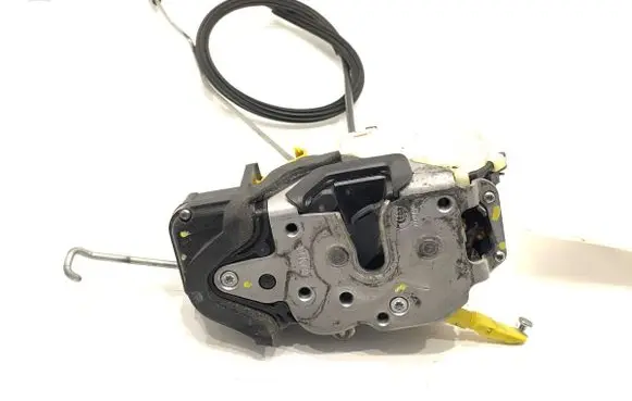 Opel Astra J Front door lock