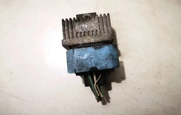 Peugeot Partner Glow plug pre-heat relay