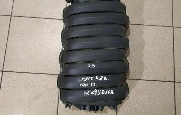 Porsche Cayenne (9PA) Intake manifold 70304980