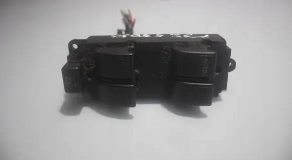 Mazda 2 Electric window control switch