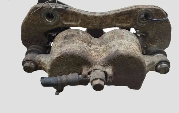 KIA Sorento Front brake caliper