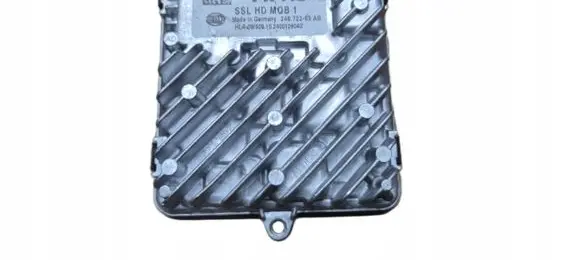 Volkswagen Passat Alltrack Voltage converter/converter module 
