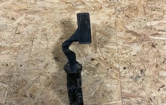 Suzuki SX4 Accelerator throttle pedal 4940079J90 6PV00907401 03022007