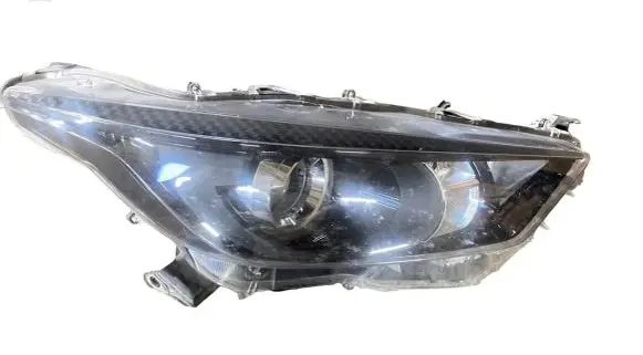Toyota Yaris XP210 Headlight/headlamp