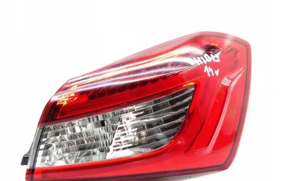 Maserati Ghibli Rear/tail lights 06700084810