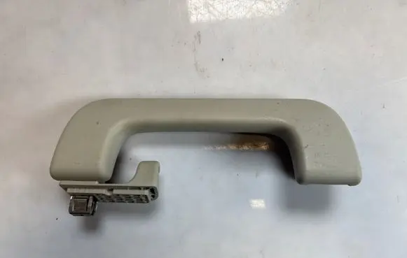 Audi Q7 4M Rear interior roof grab handle 8R0857608D