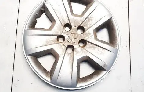 Dodge Caliber R16 wheel hub/cap/trim 05105021C