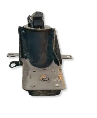 Renault Espace IV Spare wheel mounting bracket 721735