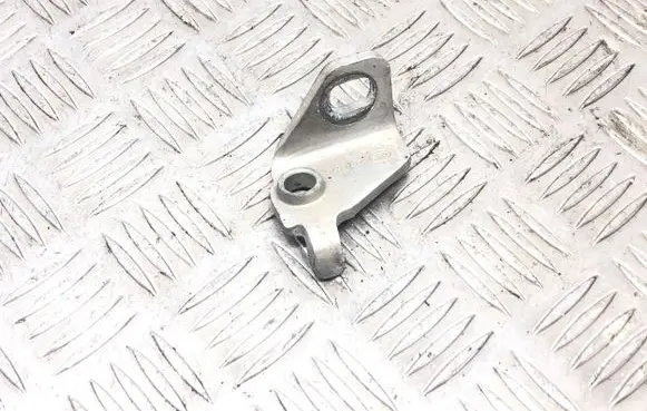 Ford Mondeo MK IV Rear door lower hinge 6M21U22810AE A846575