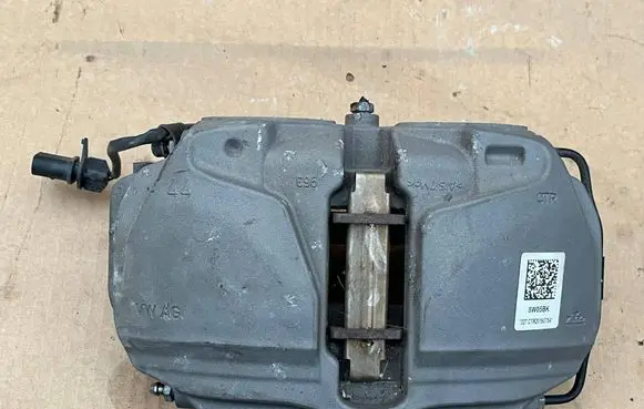 Audi A4 S4 B9 Front brake caliper 8W05BK 327CTR2016075A