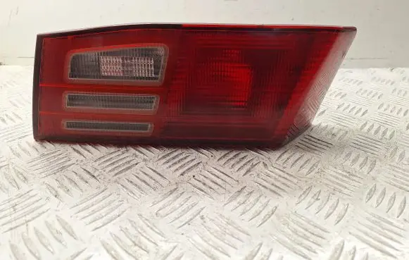 Mitsubishi Galant Tailgate rear/tail lights 22687201 MR325948 MR300290