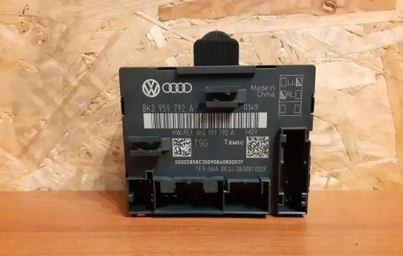 Audi A5 8T 8F Door control unit/module 8K0959792A 281
