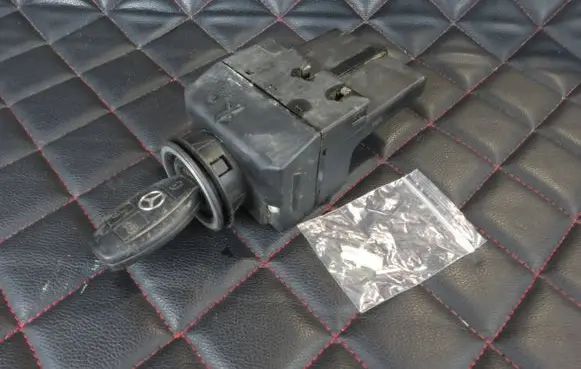 Mercedes-Benz Vito Viano W639 Ignition lock A6399002201 9027992991806142 330023430