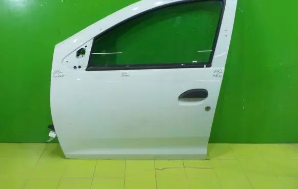 Dacia Sandero II Front door PRZOD XP82