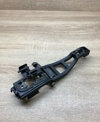 Ford Focus Rear door exterior handle/bracket 4M51A266B22AC