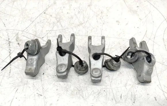 Opel Insignia A Fuel Injector clamp holder 93179048 204763 144763